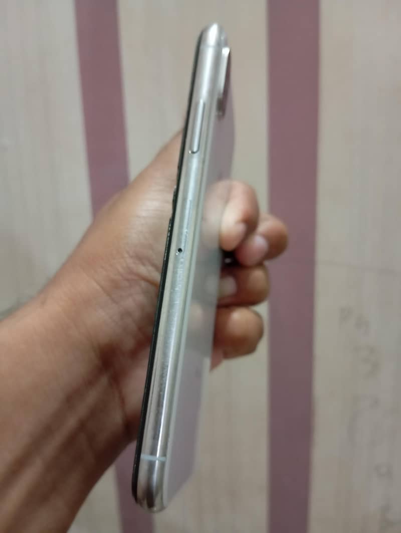 Apple iPhone X 2
