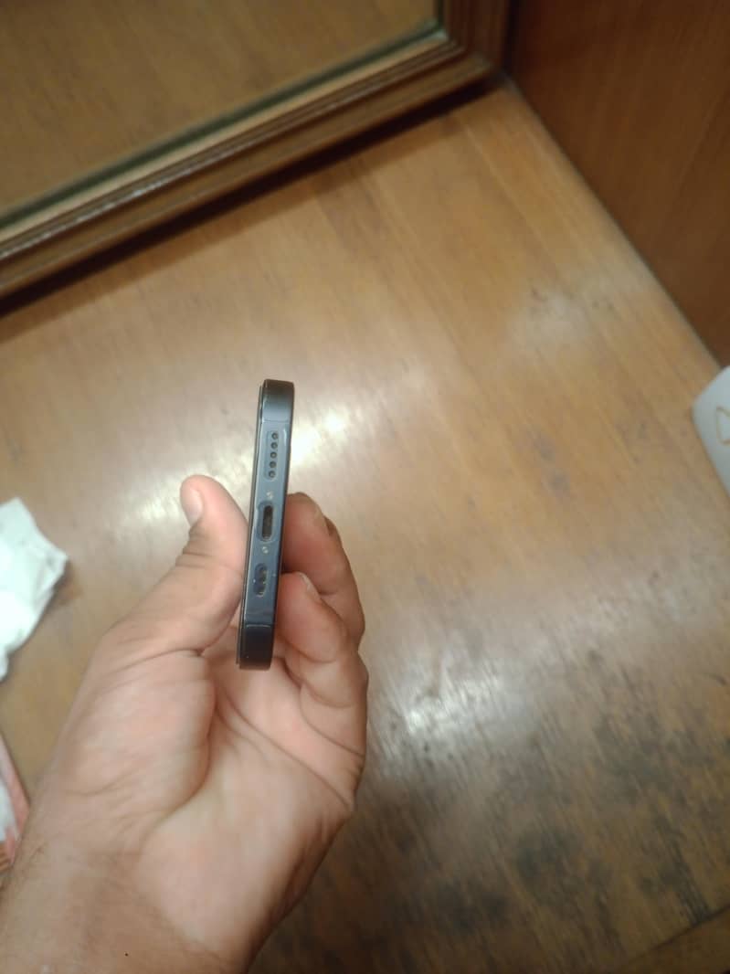 Apple iPhone 13 6