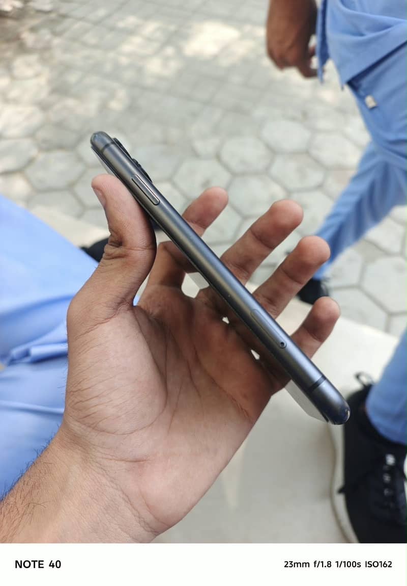Apple iPhone 11 1