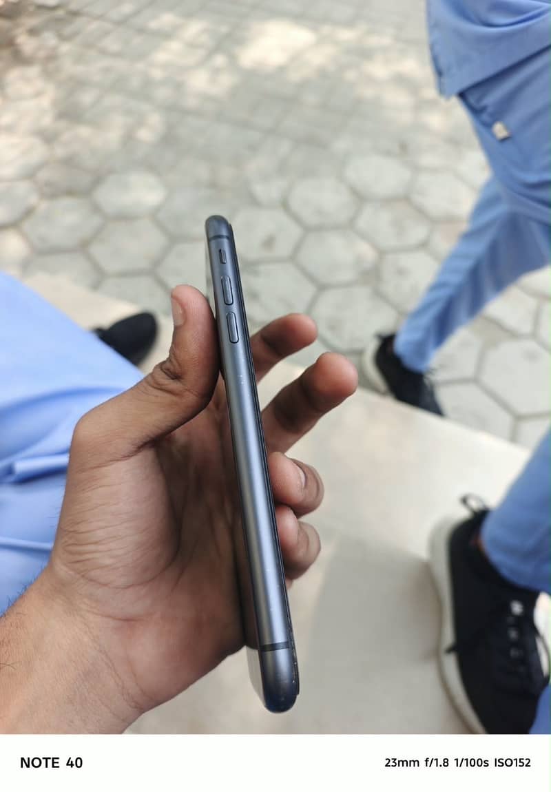 Apple iPhone 11 2