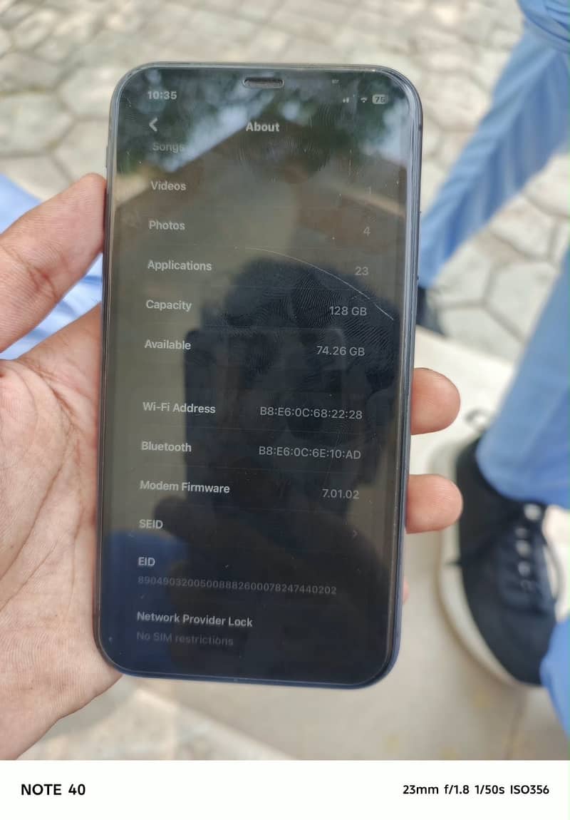 Apple iPhone 11 3