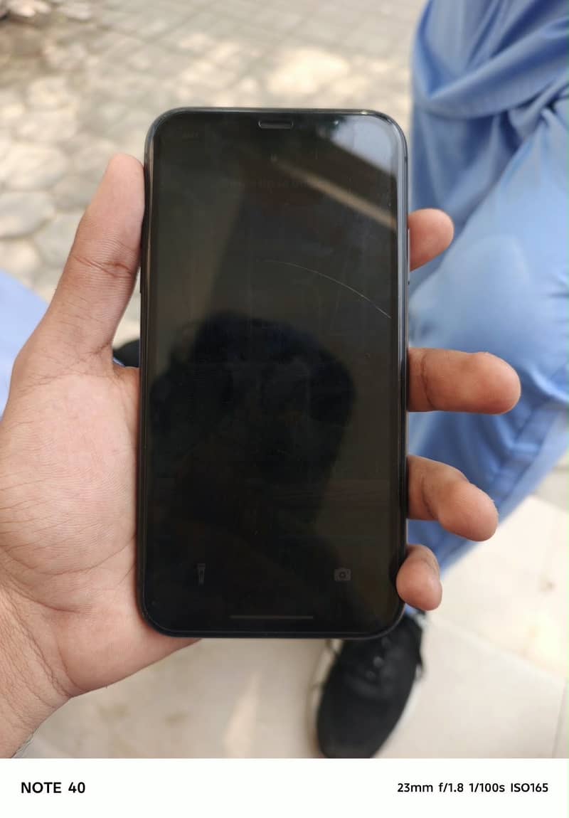 Apple iPhone 11 7
