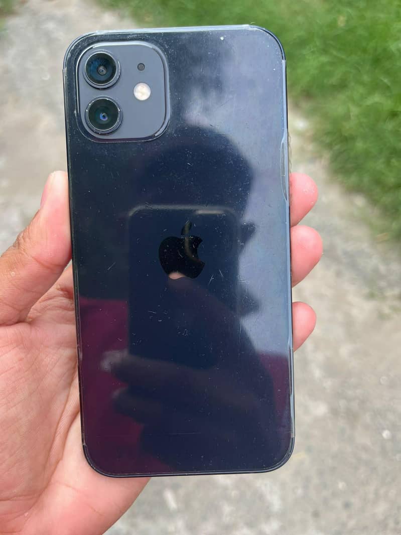 Apple iPhone 12 3
