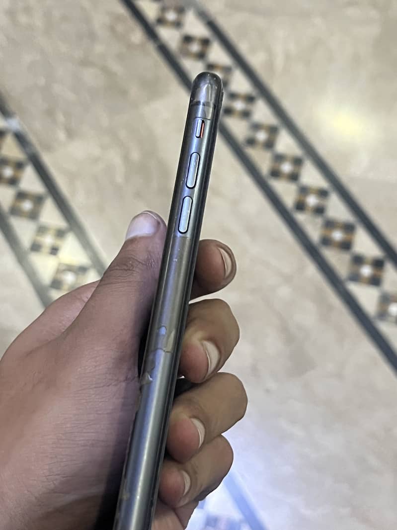 Apple iPhone 11 5