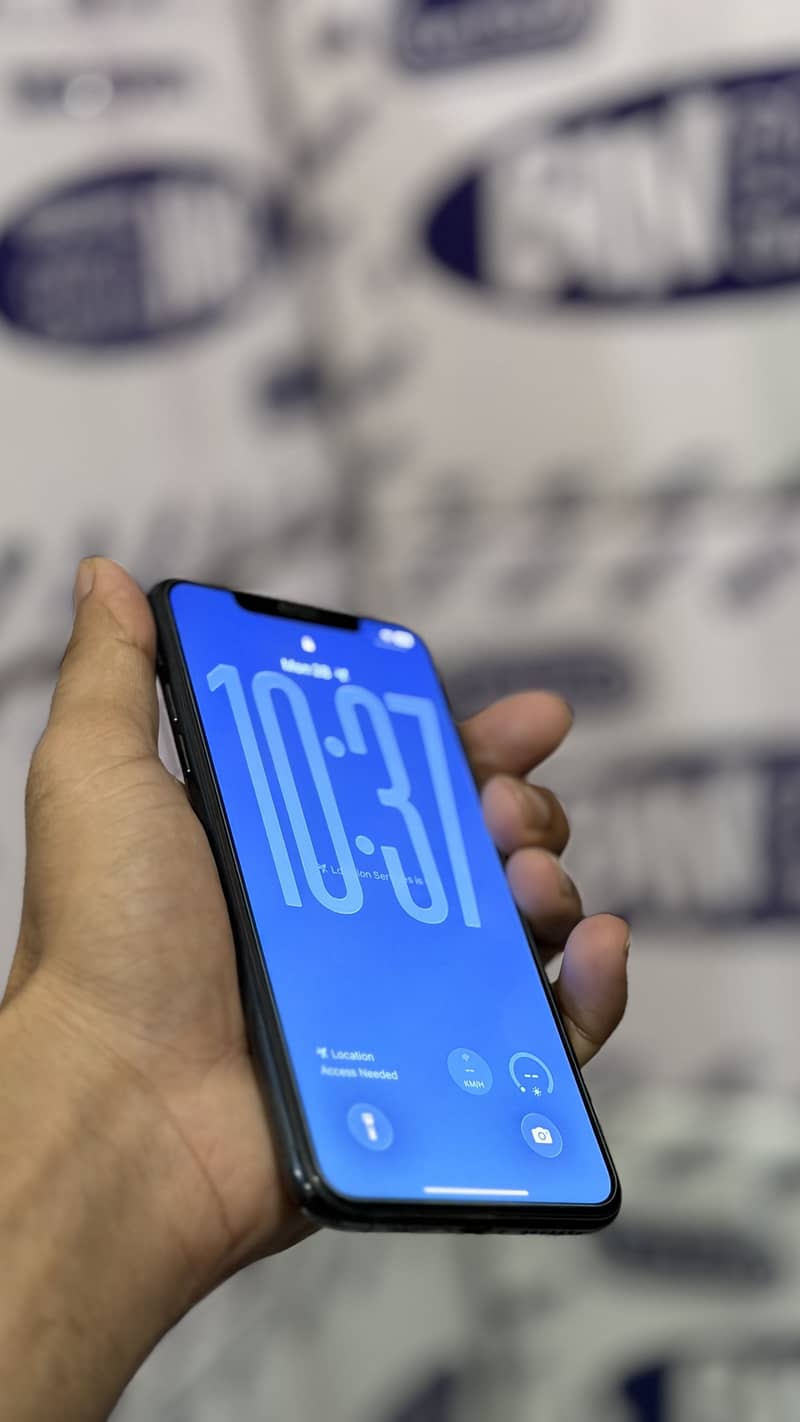 Apple iPhone 11 Pro Max 0