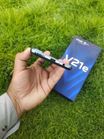 Vivo V21e ram8gb room128gb 03301785744
