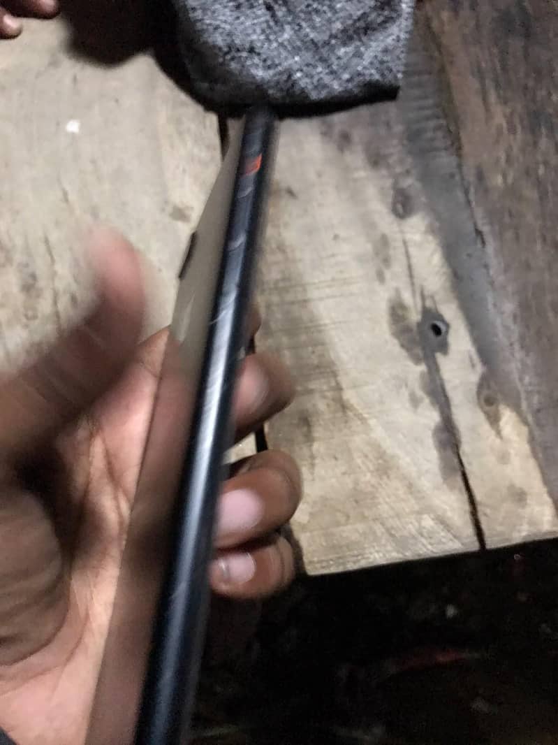 Apple iPhone 7 Plus 6