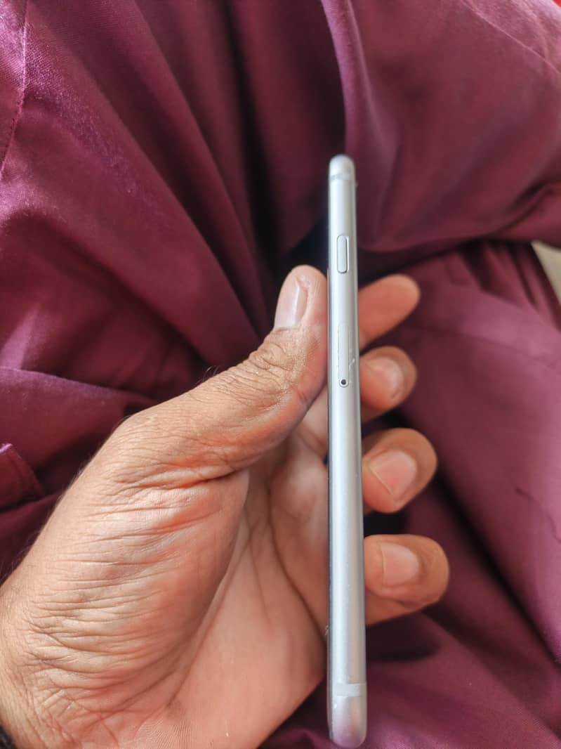Apple iPhone 6S 3