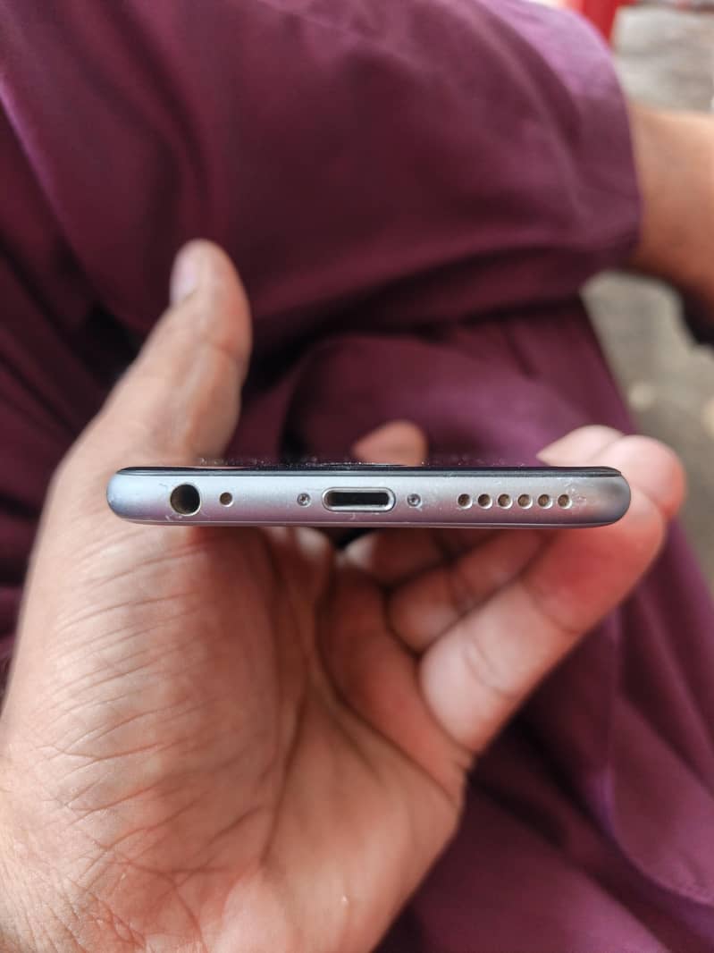 Apple iPhone 6S 5