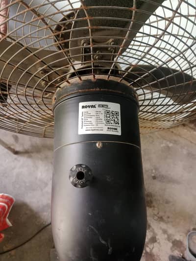 Royal Pedestal Fan "Pedestal 24 series slightly used
