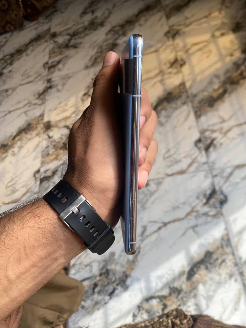 Google pixel 8 pro 4