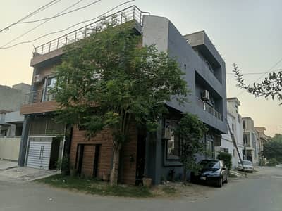 Corner House 8.6 Marla PUEHS Near Chatri Chowk