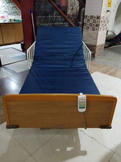 Electric Bed /Hispital bed /Surgical bed for home care 1 year warranty