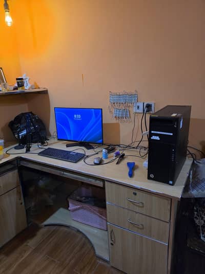 xeon z440 just 1 month use Only PC computer workstation server