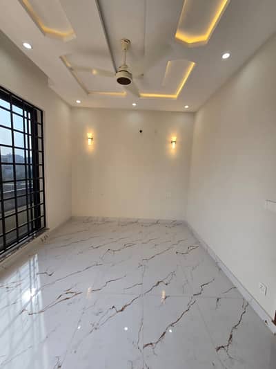 A House Of 5 Marla In Rs. 32000000