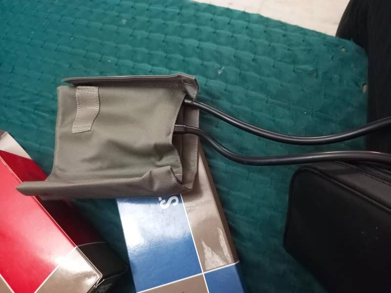 Aneroid Sphygmomanometer 1