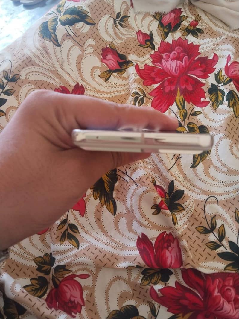 Google Pixel 8 Pro 3