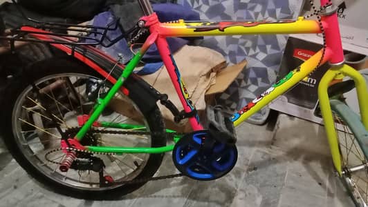 20 inches colour full sport cycle _like new _chungi amar sidhu Lhr
