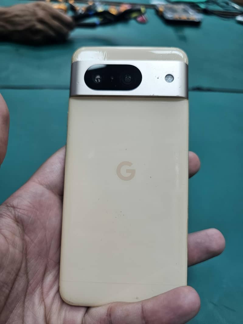 Google Pixel 8 1