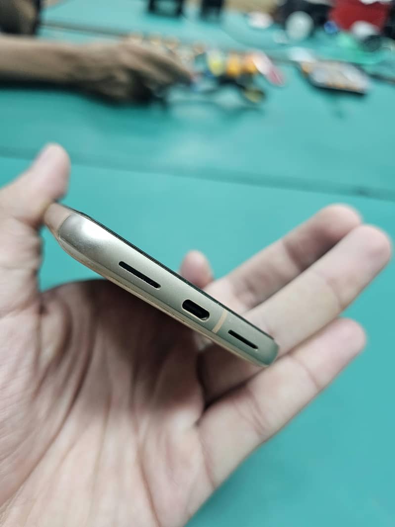 Google Pixel 8 3