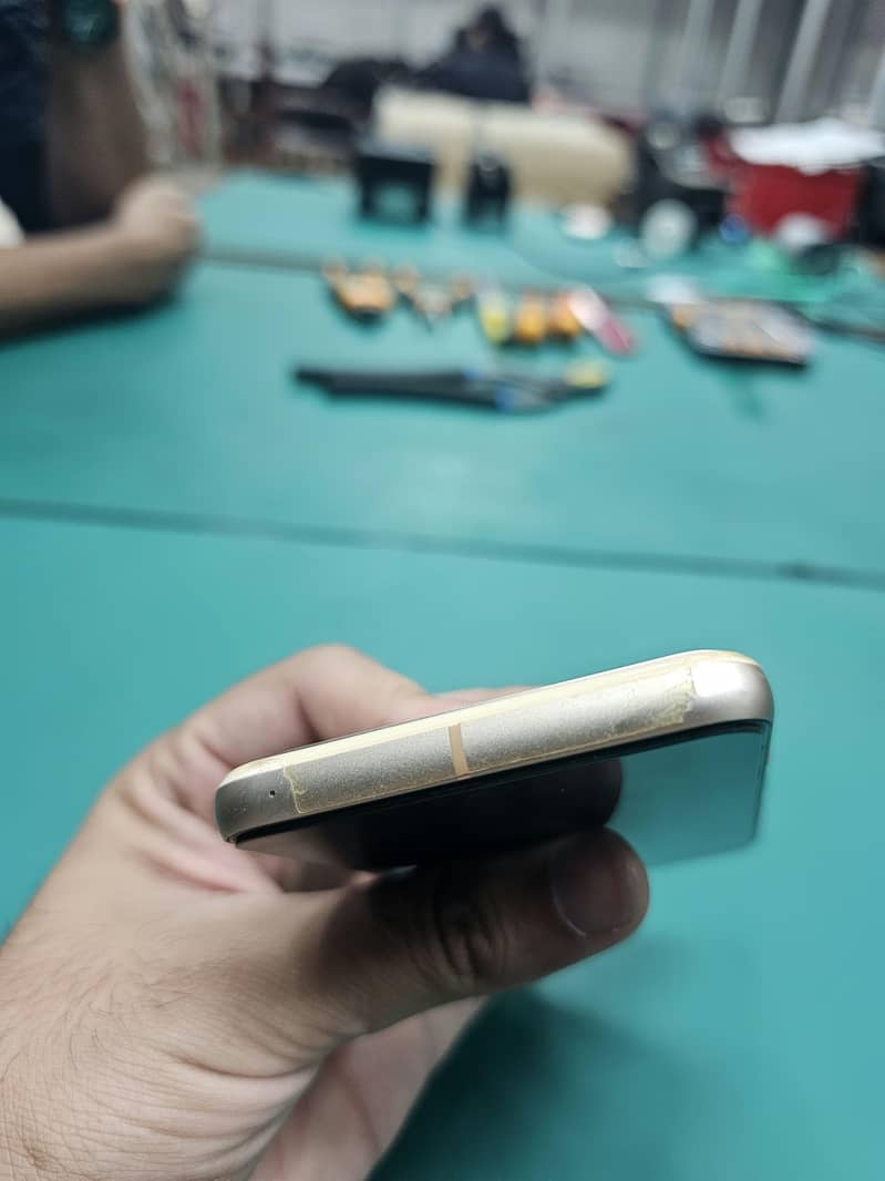 Google Pixel 8 5