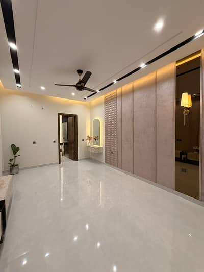 10 Marla Lower Portion In Formanites Housing Scheme For rent At Good Location
