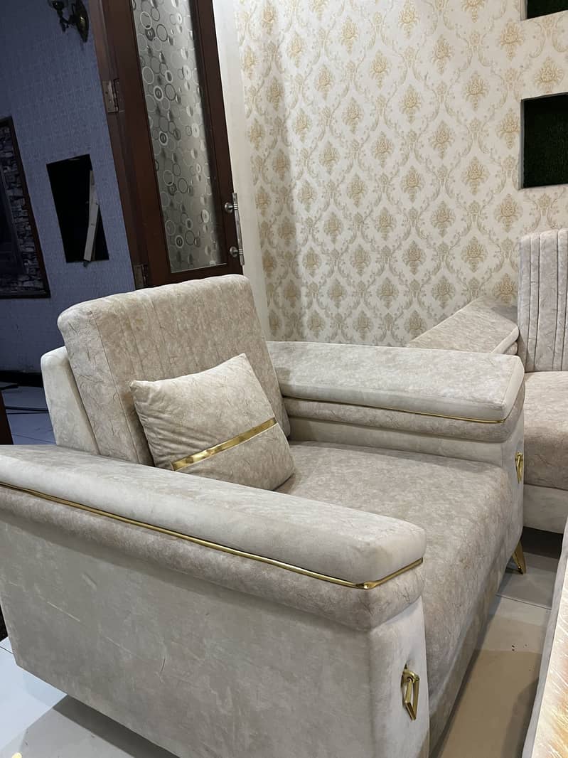 Luxurious sofa set 1
