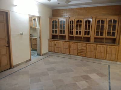G-11 30*60 upper portion for rent out class