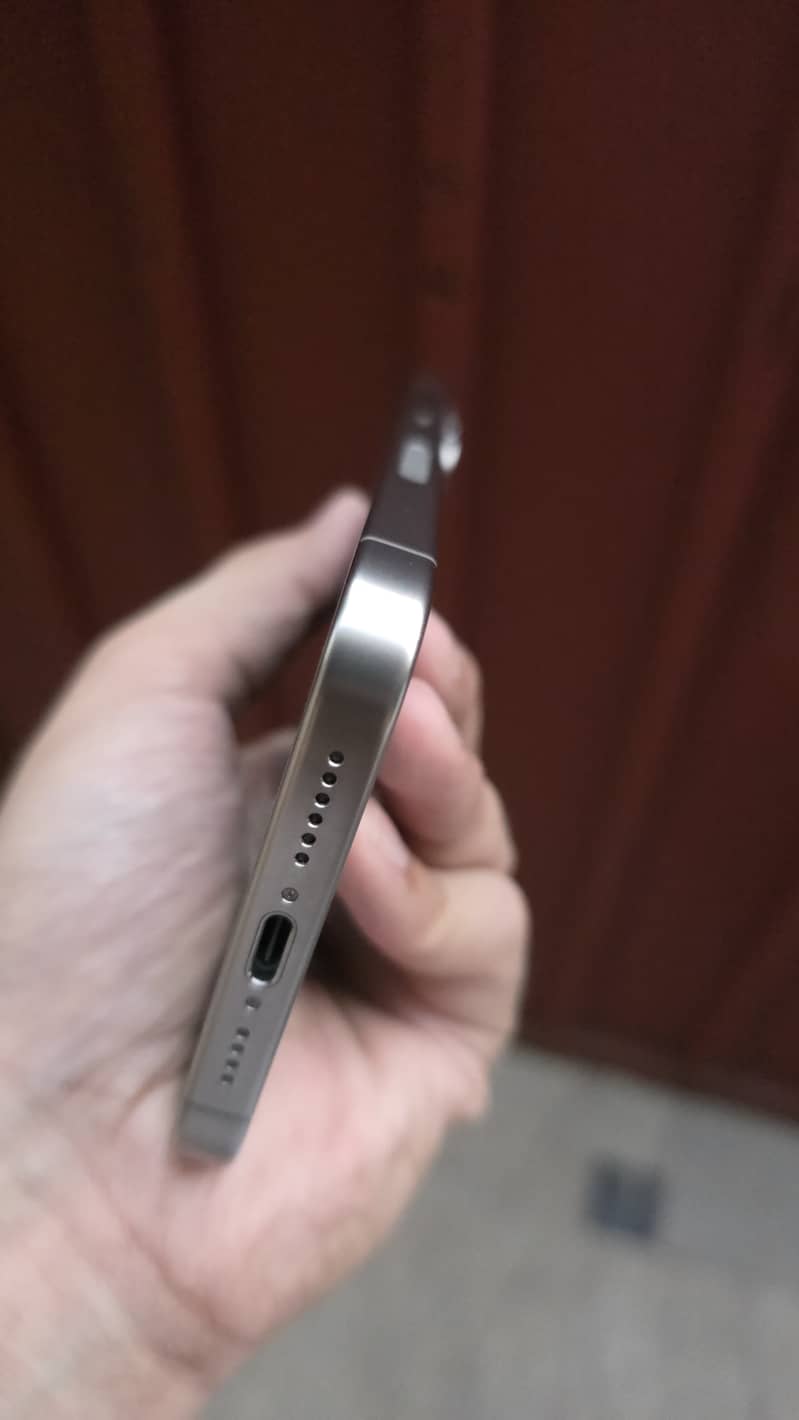 Apple iPhone 15 Pro Max 1
