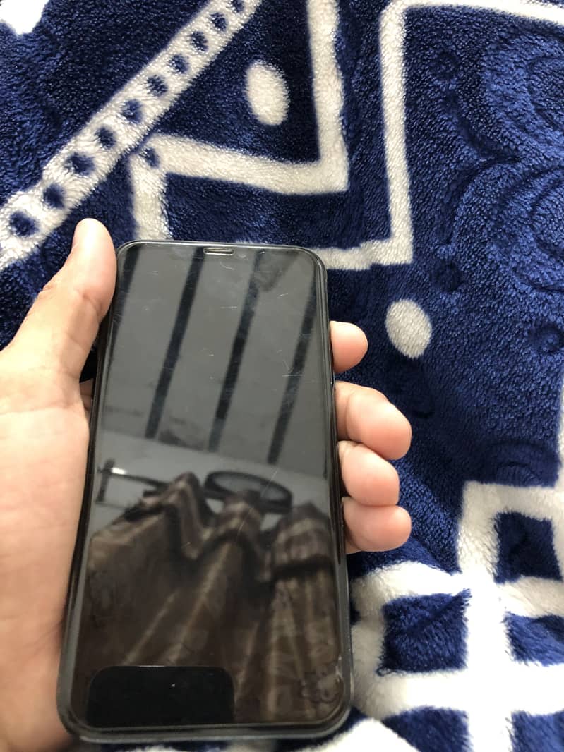 Apple iPhone 11 Pro 2
