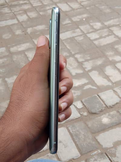 One Plus 9R