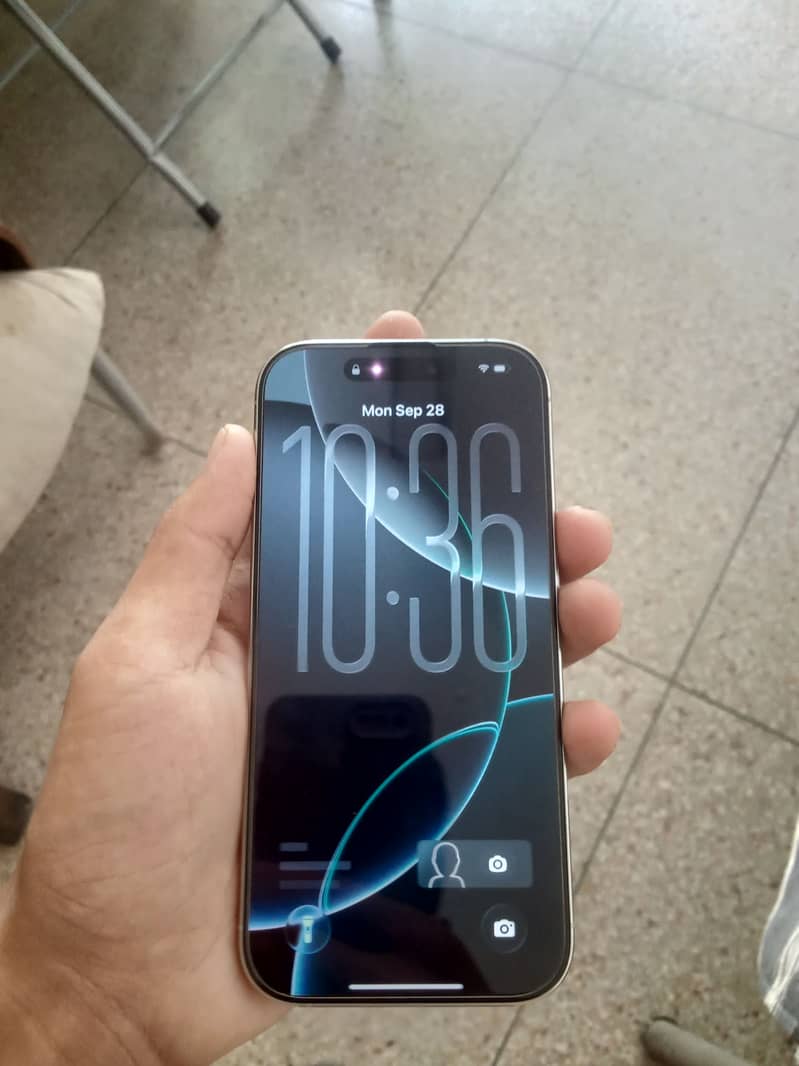 Apple iPhone 16 Pro 0