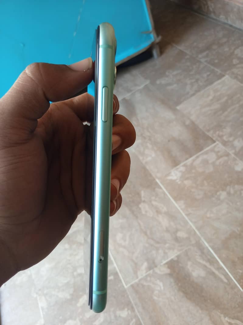 Apple iPhone 11 2