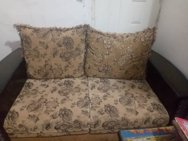Three two one sofa set 4