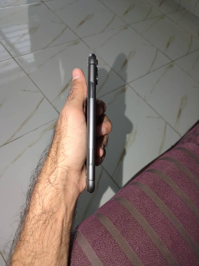 Apple iPhone 11 2