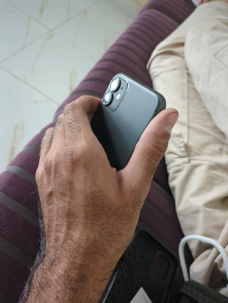 Apple iPhone 11 6