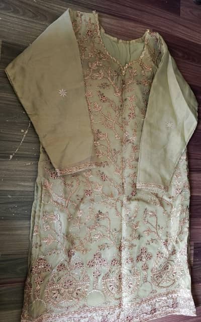 beauty full dress  good condition