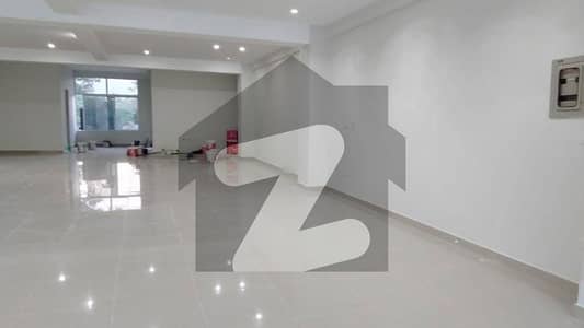 Affordable Office Of 2500 Square Feet Is Available For Rent