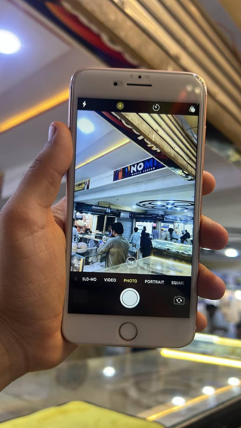 Apple iPhone 8 Plus 3