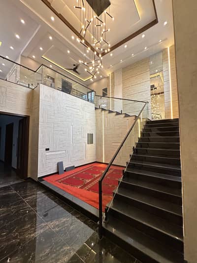 One Kanal Beautiful modern Design House in NFC