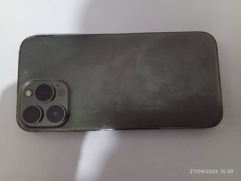 Apple iPhone 13 Pro Max 2