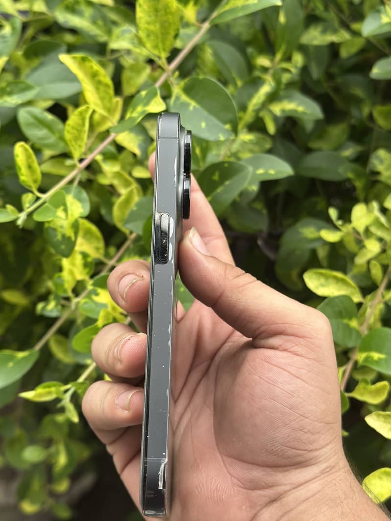 Apple iPhone 14 Pro 4