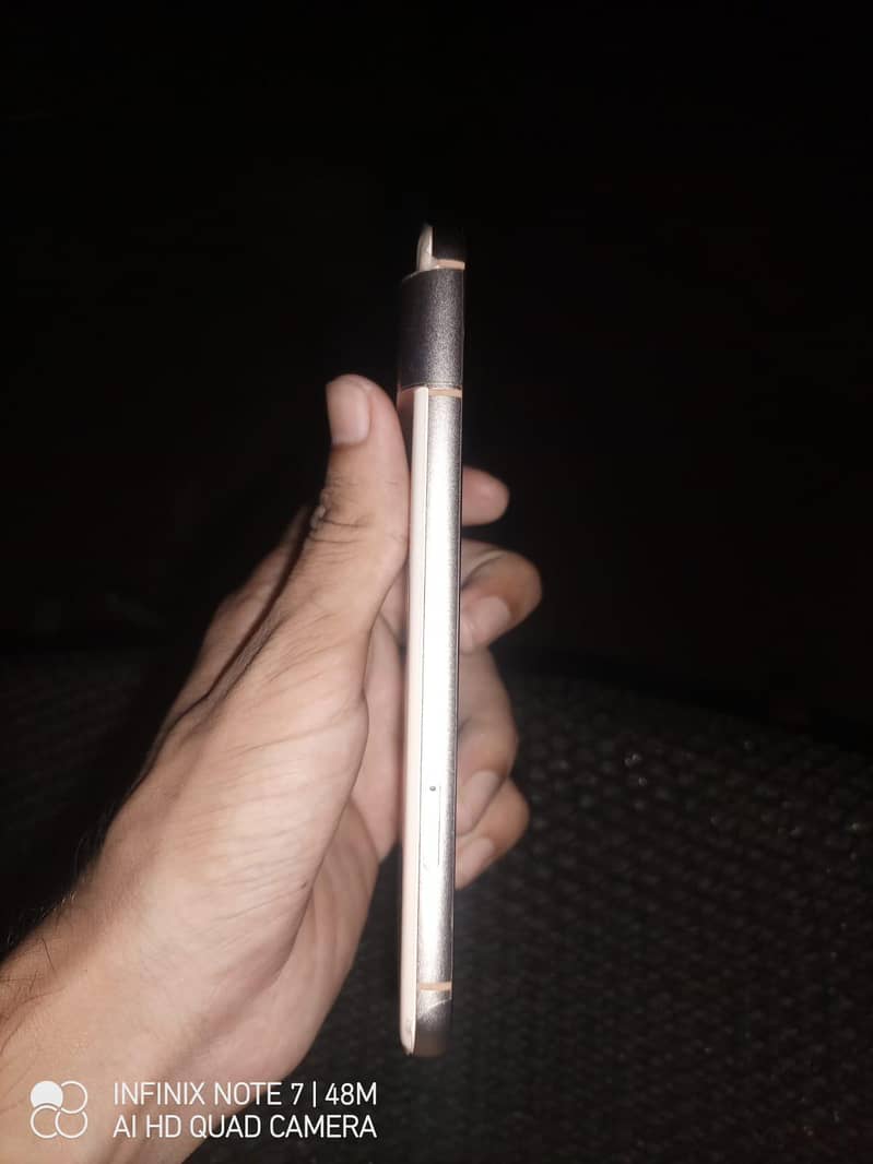 Google Pixel 8 4