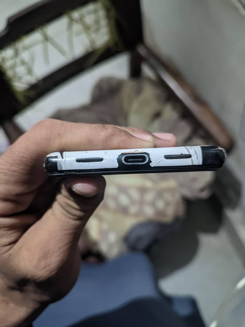 Google Pixel 6 4