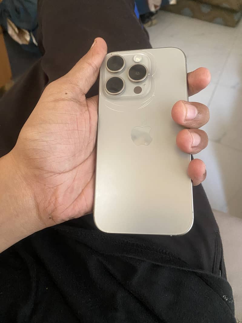 Apple iPhone 15 Pro 1
