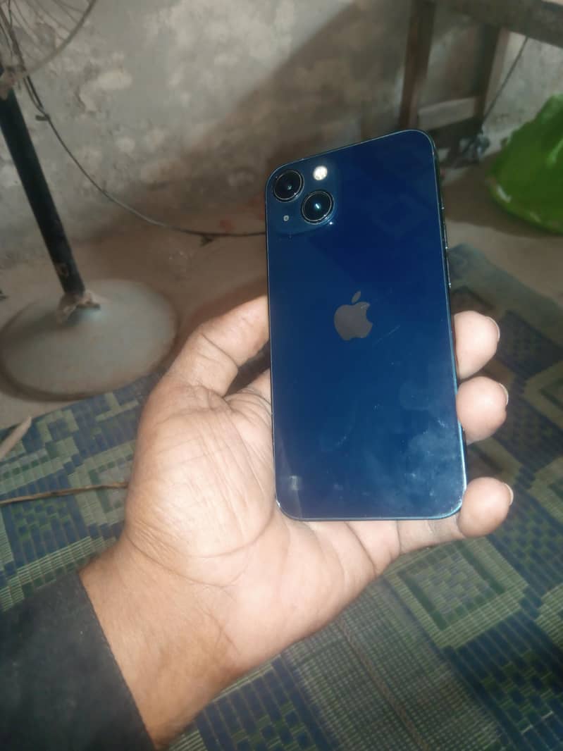 Apple iPhone 13 3