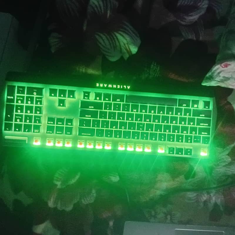 Dell Alienware aw510k 1