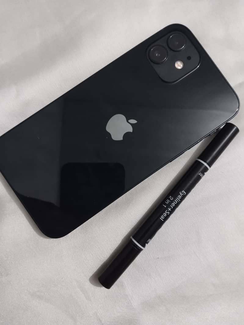Apple iPhone 12 1