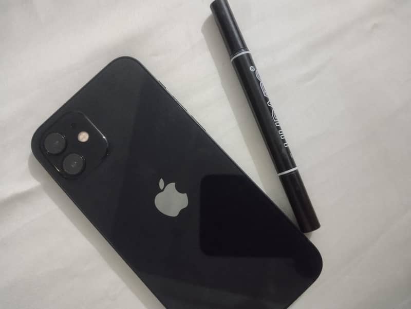 Apple iPhone 12 3