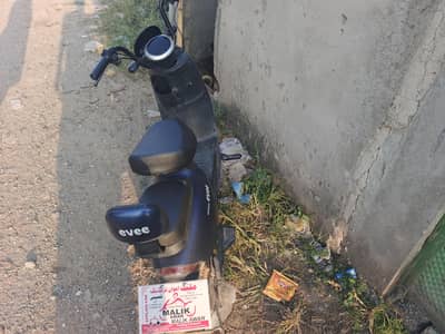 evee sonic m3 400watt motor 45kilometer average 35speed